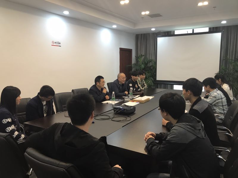 看望顶岗实习员工