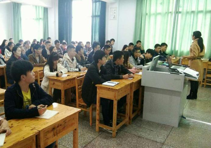 汽车与电子工程系举办第九期“青马工程”暨第十二期业余团校培训班