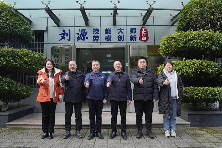 说明: e33636d335877bd4130f6da8dfe97bf